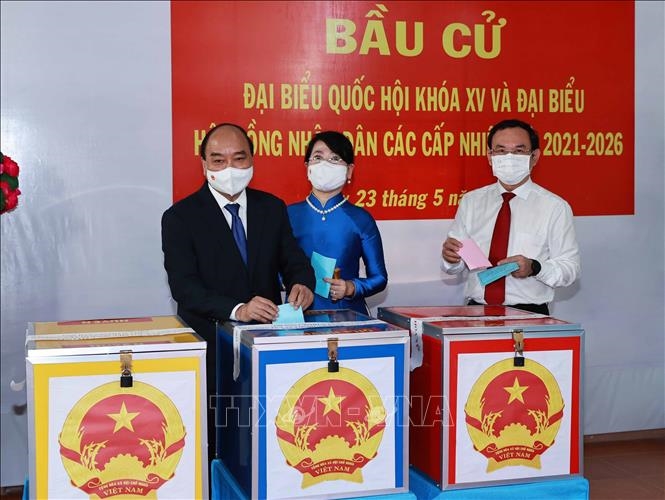 Chủ tịch nước Nguyễn Xu&acirc;n Ph&uacute;c c&ugrave;ng phu nh&acirc;n v&agrave;&nbsp;B&iacute; thư Th&agrave;nh ủy TPHCM Nguyễn Văn N&ecirc;n l&agrave; những người đầu ti&ecirc;n bỏ phiếu Link Đăng Nhập PG88 Chính Thức 2026 đại biểu Link Trang Chủ PG88.Com Mới #2026 kh&oacute;a XV v&agrave; đại biểu Hội đồng nh&acirc;n d&acirc;n c&aacute;c cấp nhiệm kỳ 2021-2026.