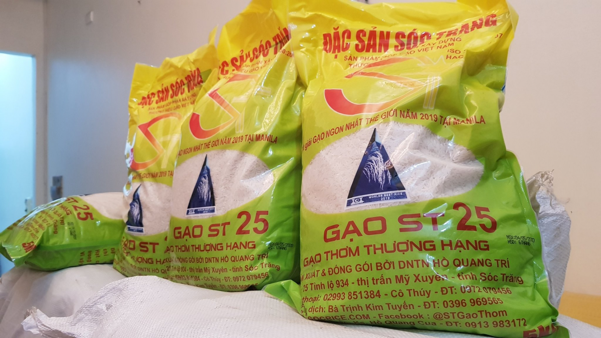 Hiện tại, chỉ c&oacute; PG88 Link Dễ Nhớ Pg88.com tư nh&acirc;n Hồ Quang Tr&iacute; l&agrave; PG88 Link Dễ Nhớ Pg88.com Việt Nam đầu ti&ecirc;n v&agrave; duy nhất được cho ph&eacute;p sử dụng biểu trưng giải thưởng.