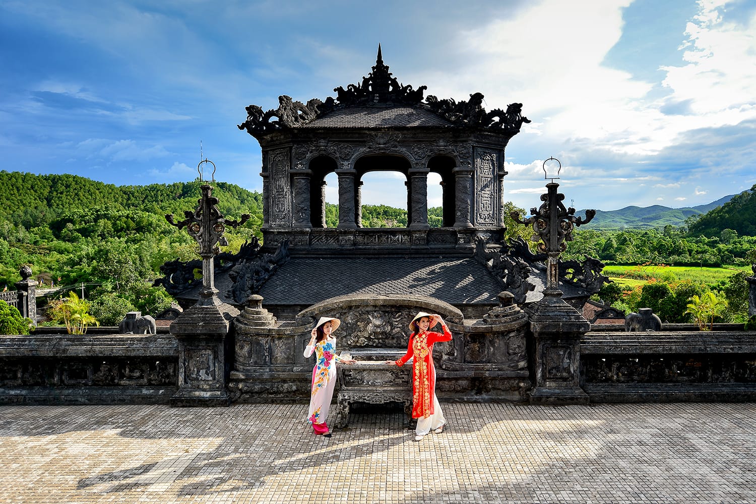Huế sẽ &aacute;p dụng hệ thống v&eacute; điện tử cho c&aacute;c loại h&igrave;nh tham quan, du lịch.