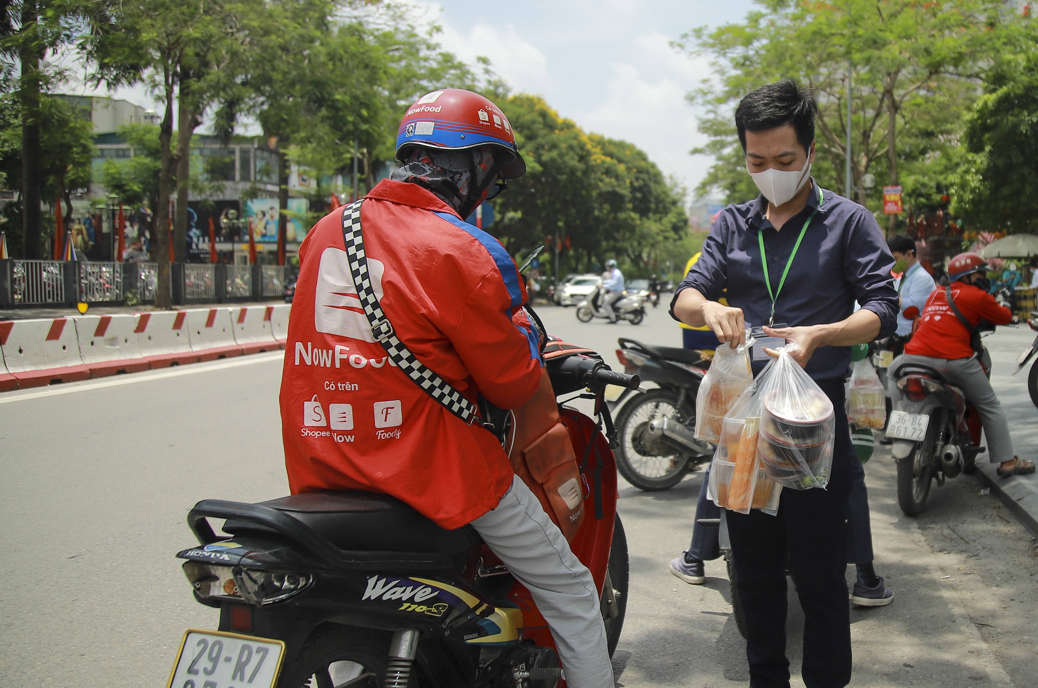 C&aacute;c ứng dụng c&ograve;n tung ra c&aacute;c chương tr&igrave;nh khuyến m&atilde;i, giảm gi&aacute; n&ecirc;n ng&agrave;y c&agrave;ng &ldquo;được l&ograve;ng