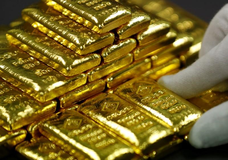 Giá vàng tuần tới: Môi trường tăng hoàn hảo, triển vọng đạt 1.950 USD/oz