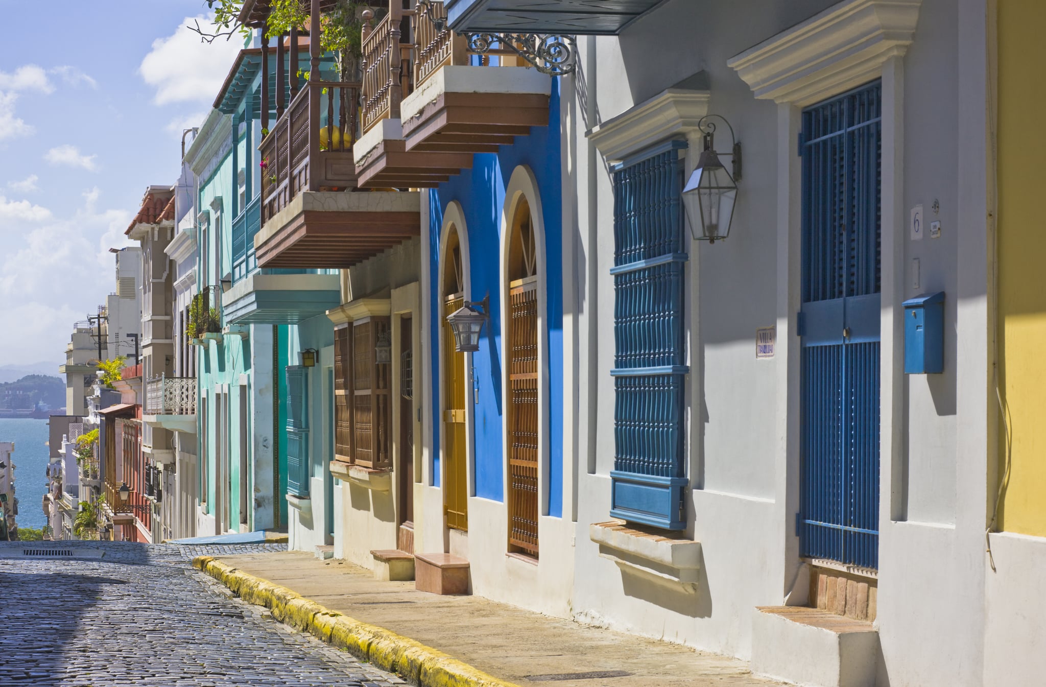 Tại Puerto Rico, du kh&aacute;ch&nbsp;kh&ocirc;ng c&oacute; kết quả trong v&ograve;ng 48 giờ sau khi nhập cảnh c&oacute; thể bị phạt 300 USD - Ảnh: Getty Images