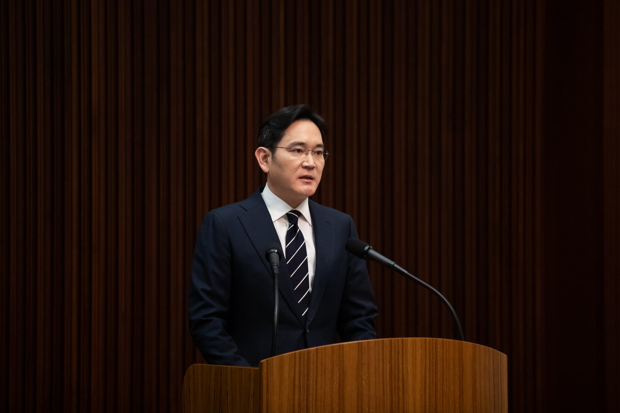 &Ocirc;ng&nbsp;Lee Jae-yong ph&aacute;t biểu tại một hội nghị ở Seoul năm 2020 - Ảnh: Bloomberg