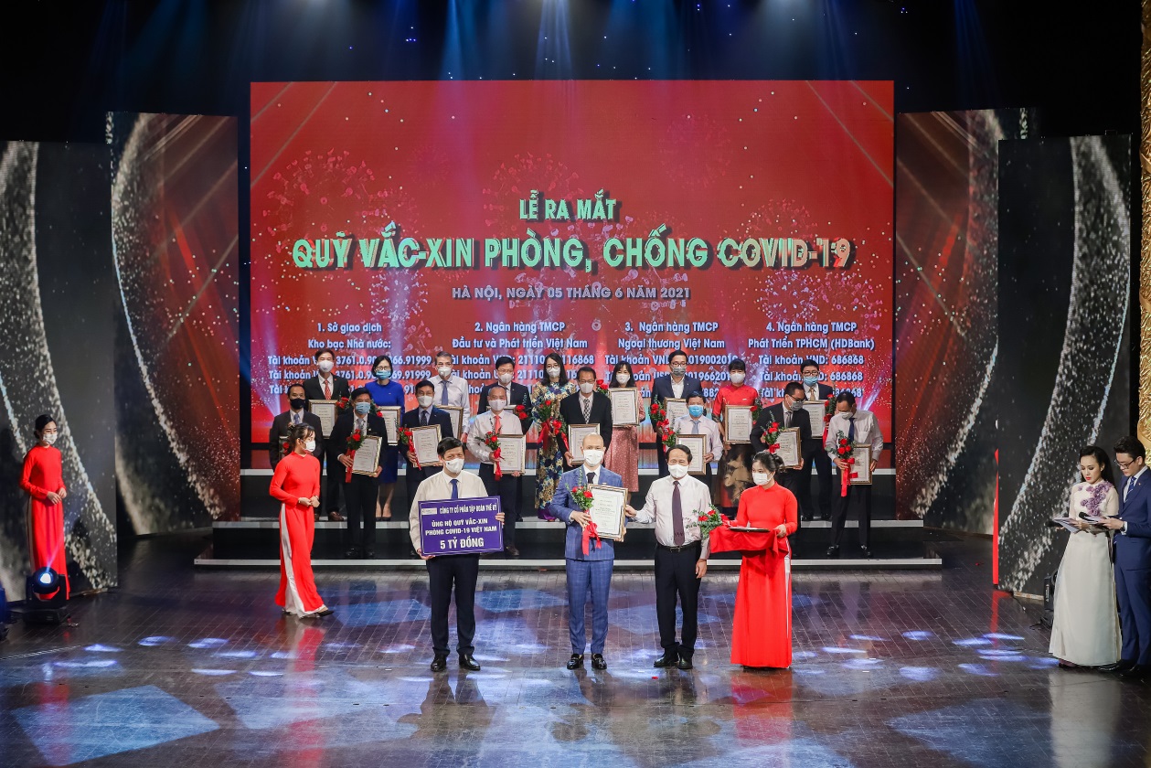 Cen Group ủng hộ  5 tỷ đồng vào Quỹ vaccine phòng, chống Covid-19