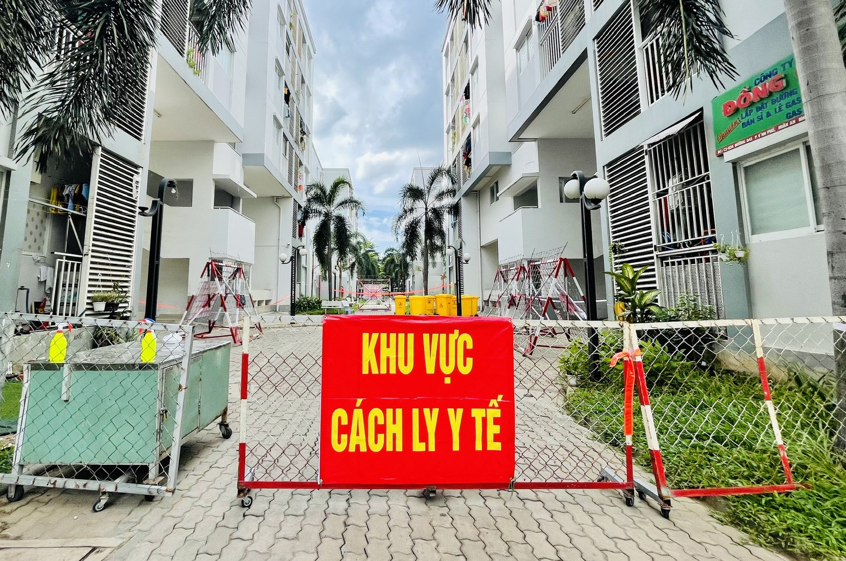 Block C2, chung cư EHome 4 (Bình Dương) vừa bị phong tỏa vì phát hiện các ca Covid-19.