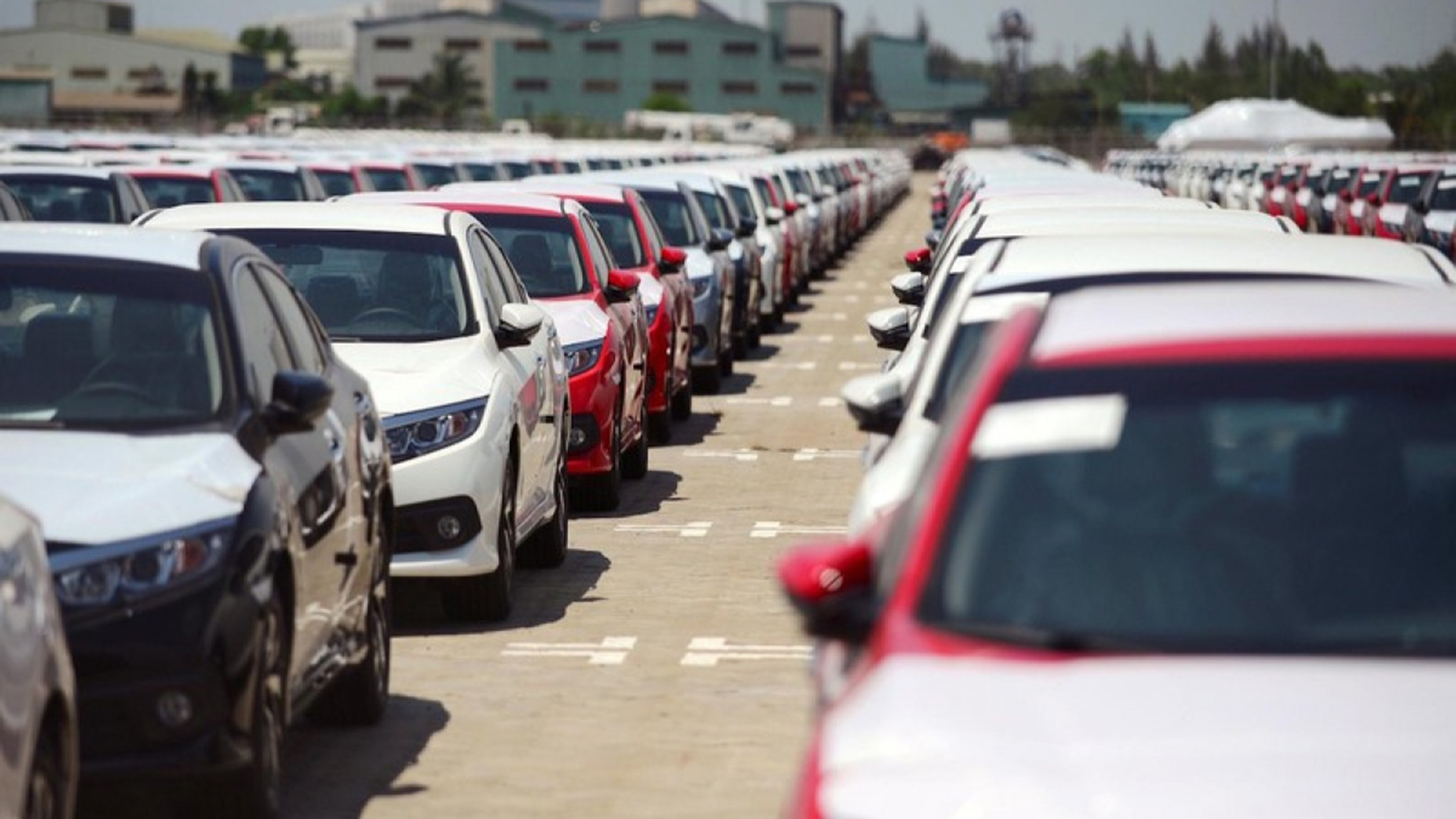C&aacute;c loại &ocirc; t&ocirc; nhập khẩu từ Th&aacute;i Lan v&agrave; Indonesia đang ng&agrave;y c&agrave;ng chiếm lợi thế.