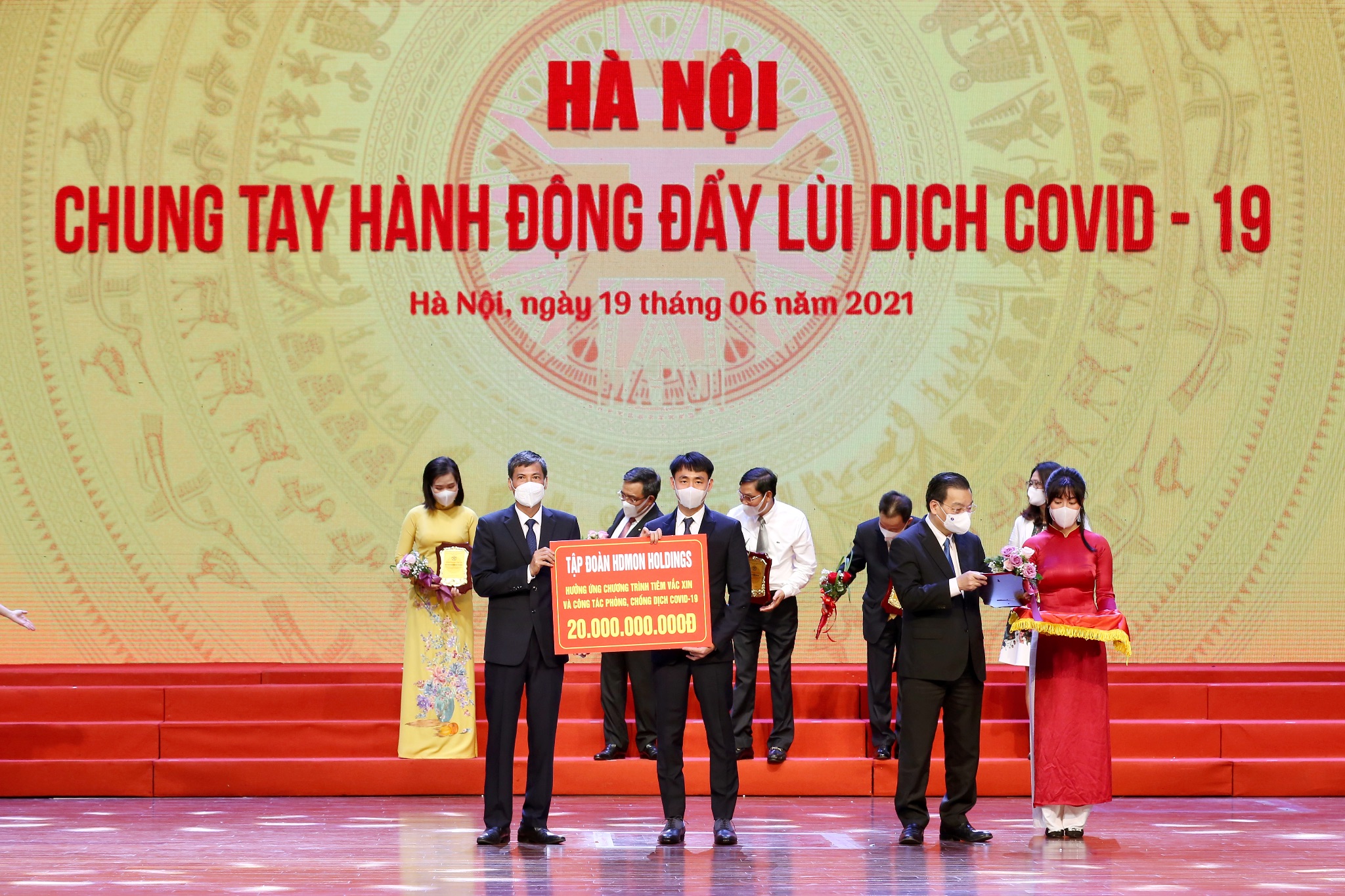 HDMon Holdings tiếp tục ủng hộ 20 tỷ đồng phòng, chống dịch Covid-19
