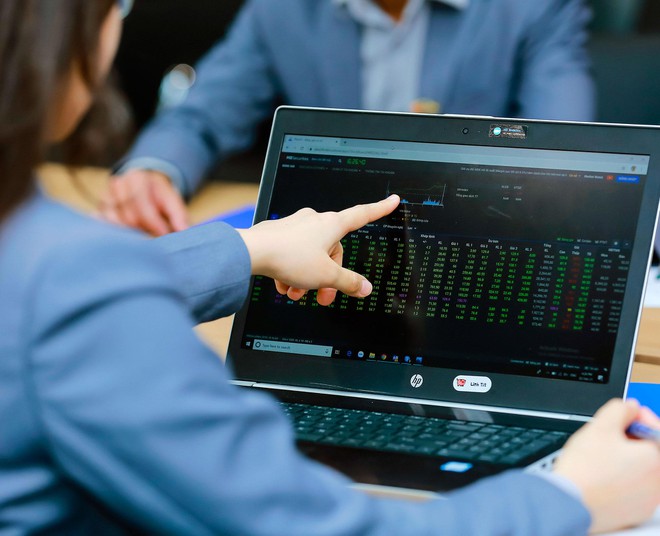 “Săn” cổ phiếu được dự báo lợi nhuận tăng đột biến quý 2/2021