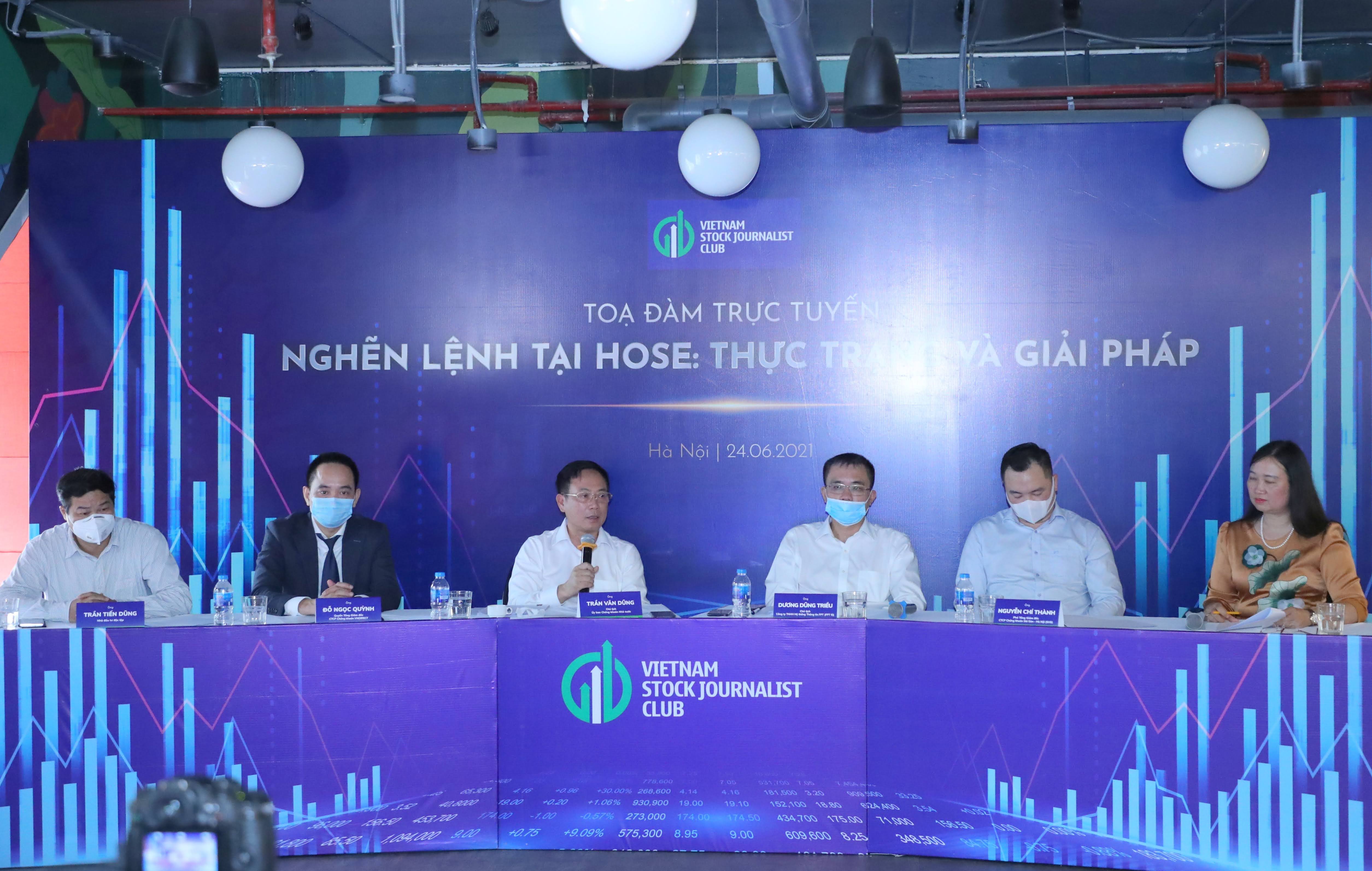 Ông Trần Văn Dũng, Chủ tịch Uỷ ban 6Pg88.com nhà cái Nhà nước phát  biểu tại Toạ đàm.