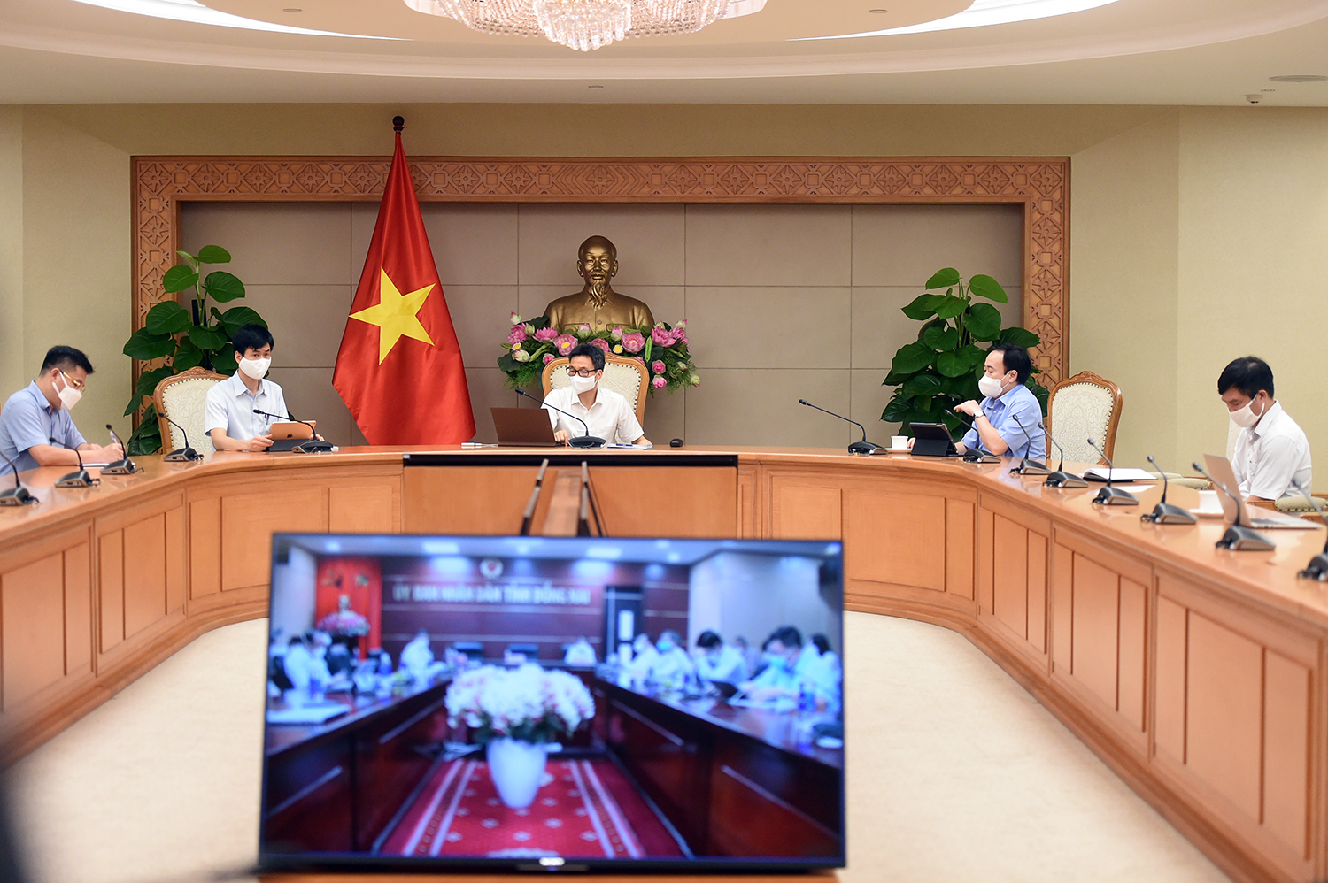 To&agrave;n cảnh cuộc họp. Ảnh - VGP.&nbsp;