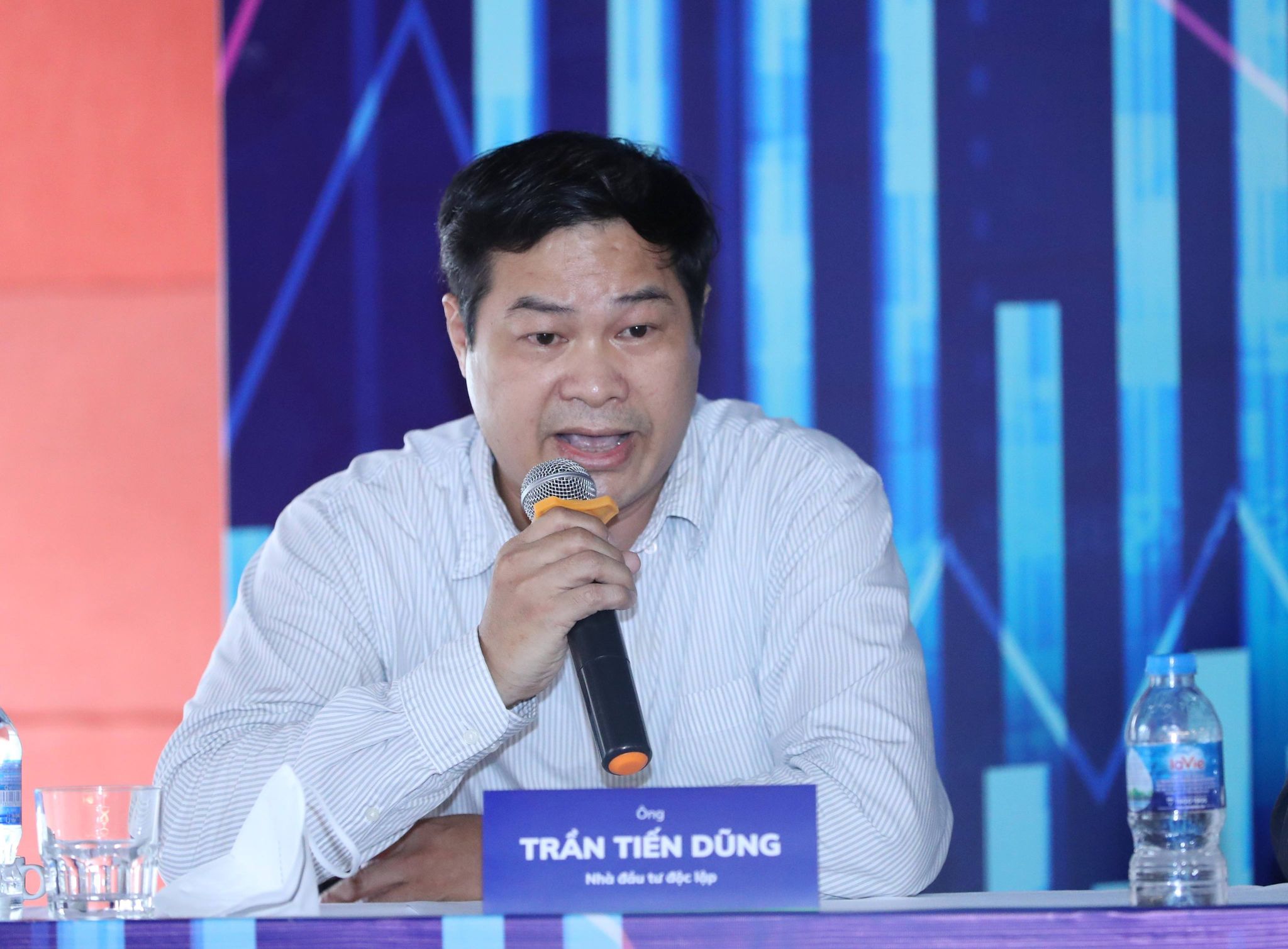 &Ocirc;ng&nbsp; Trần&nbsp; Tiến&nbsp; Dũng, nh&agrave; Pg88vn Trang Chủ Chính Thức độc lập. Ảnh: Quang Ph&uacute;c.