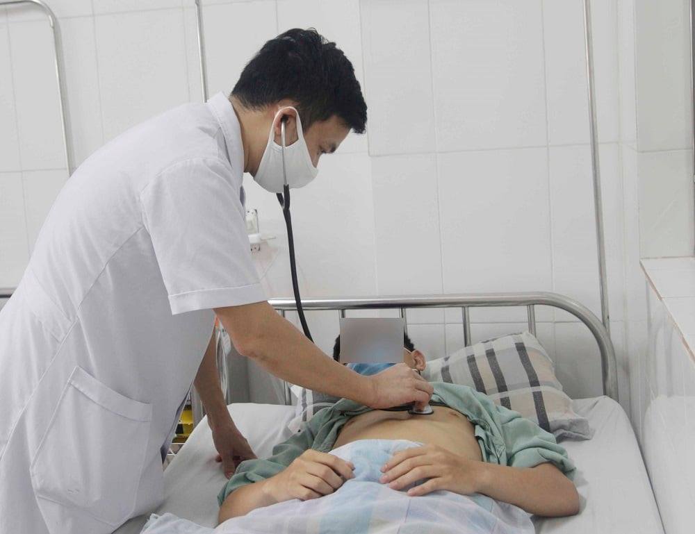 Đề phòng triệu chứng suy thận cấp do mất nước ngày hè