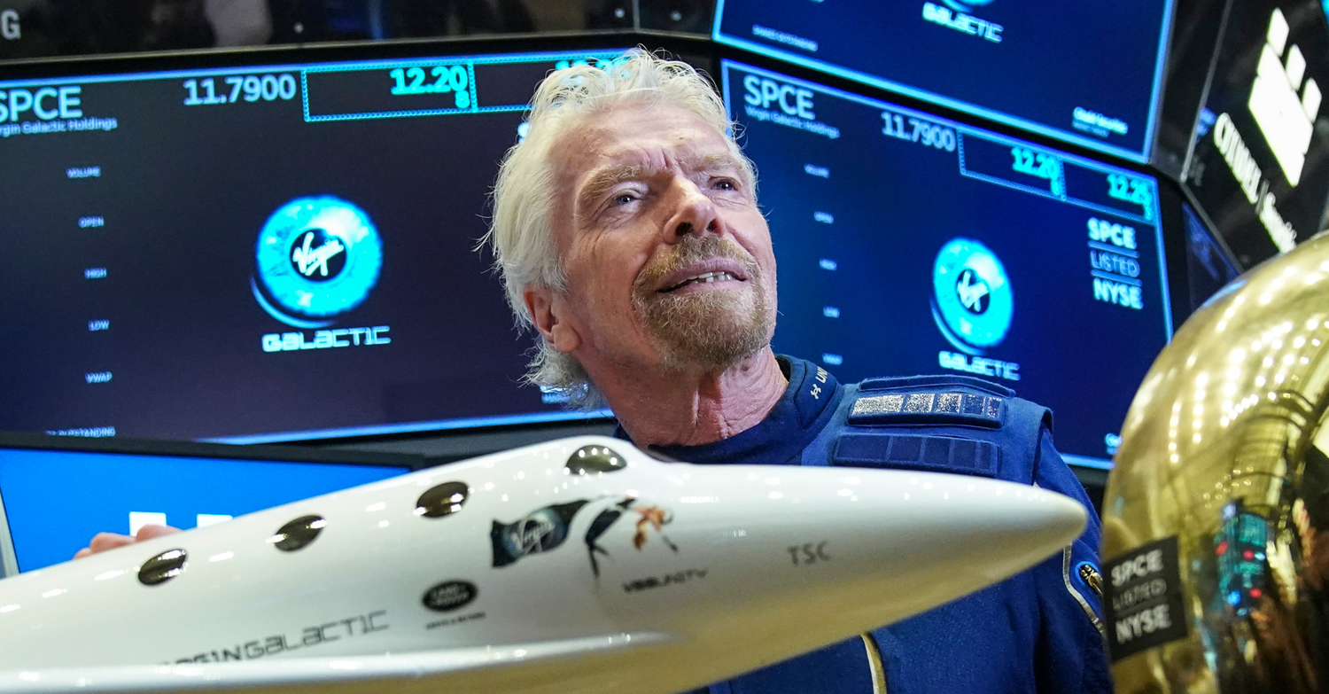 Tỷ phú Richard Branson bất ngờ tuyên bố sắp bay vào vũ trụ
