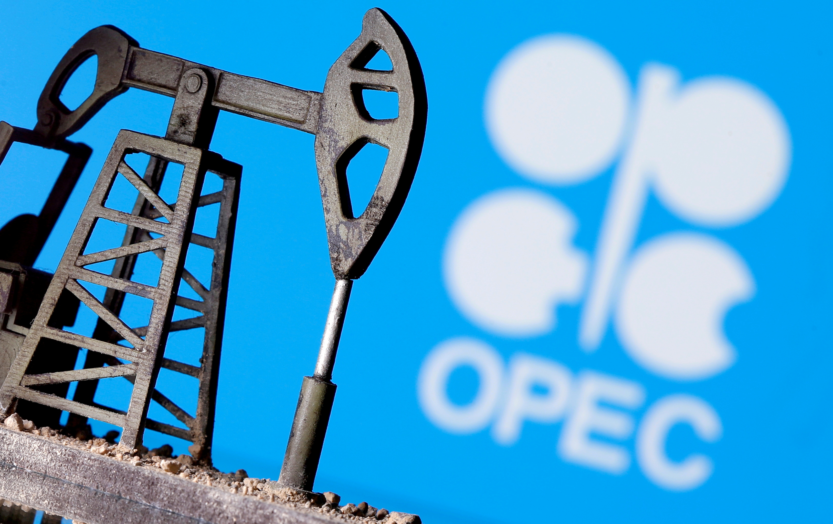 Giá dầu tăng 6 tuần liên tiếp, OPEC hoãn ra quyết định sản lượng