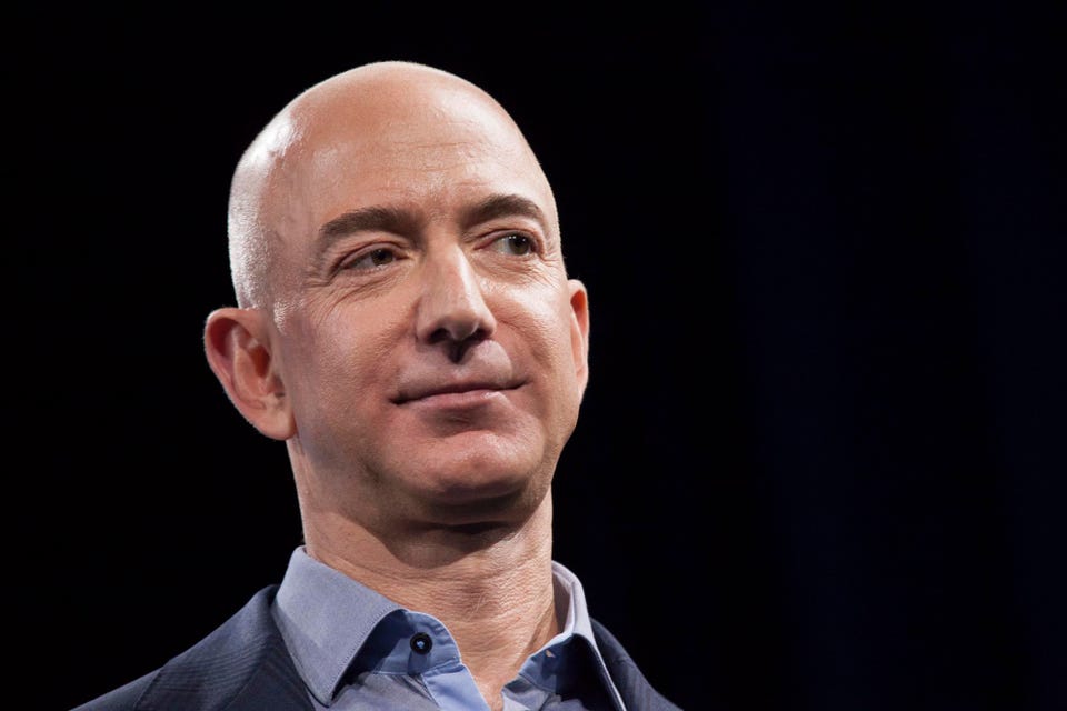 Jeff Bezos: Cân bằng công việc và cuộc sống là “cách nói làm con người yếu đuối”