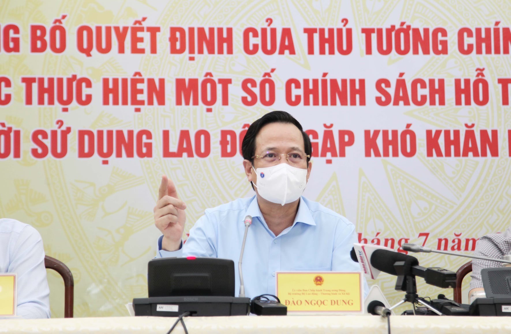 Bộ trưởng Đào Ngọc Dung: Địa phương chậm triển khai gói hỗ trợ, xảy ra tiêu cực là có lỗi với dân