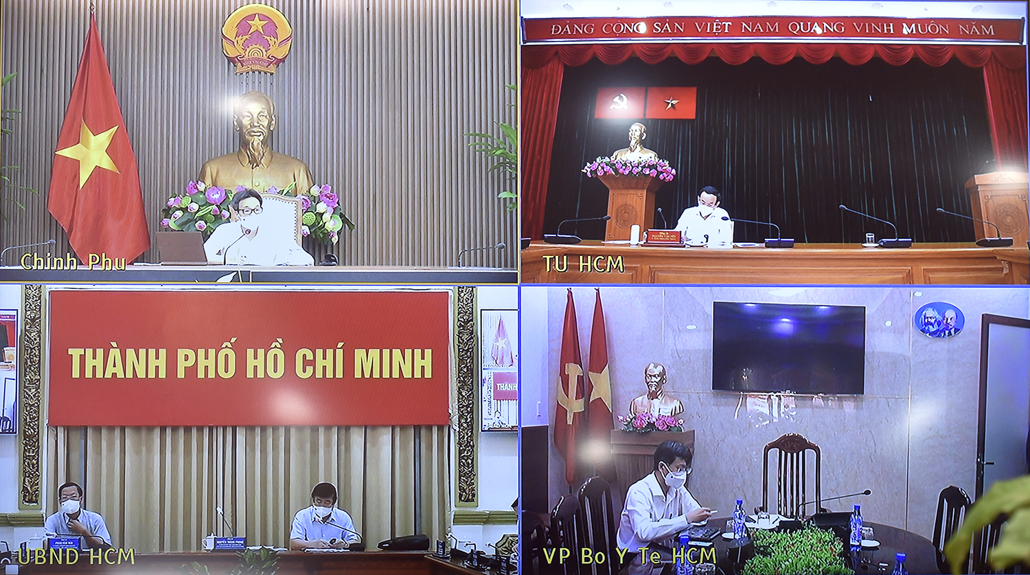 Cuộc họp trực tuyến với c&aacute;c điểm cầu. Ảnh - VGP.&nbsp;