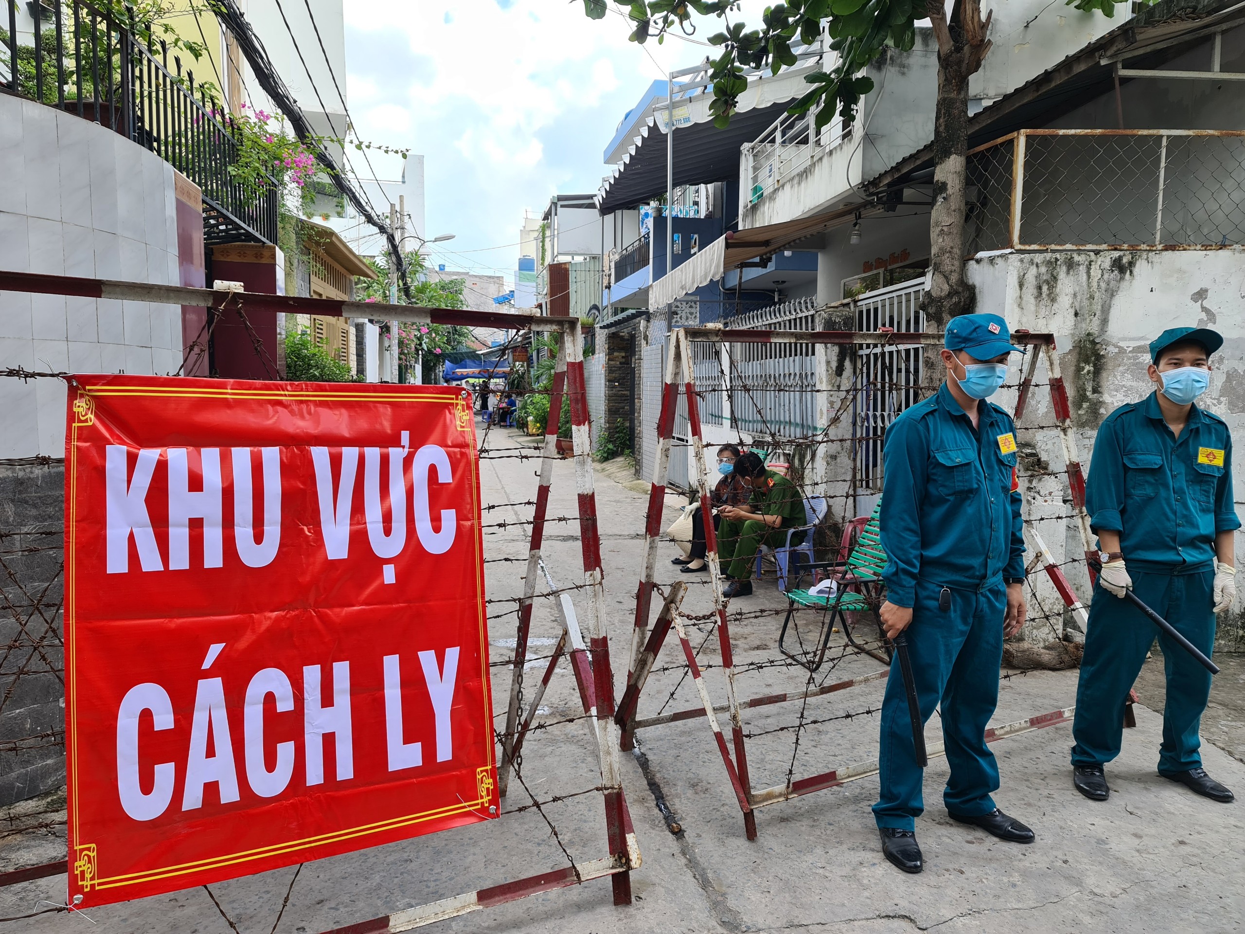 F0 sau khi điều trị tại bệnh viện từ 10 - 14 ngày, không có triệu chứng sẽ cho về cách ly tại nhà như F1.