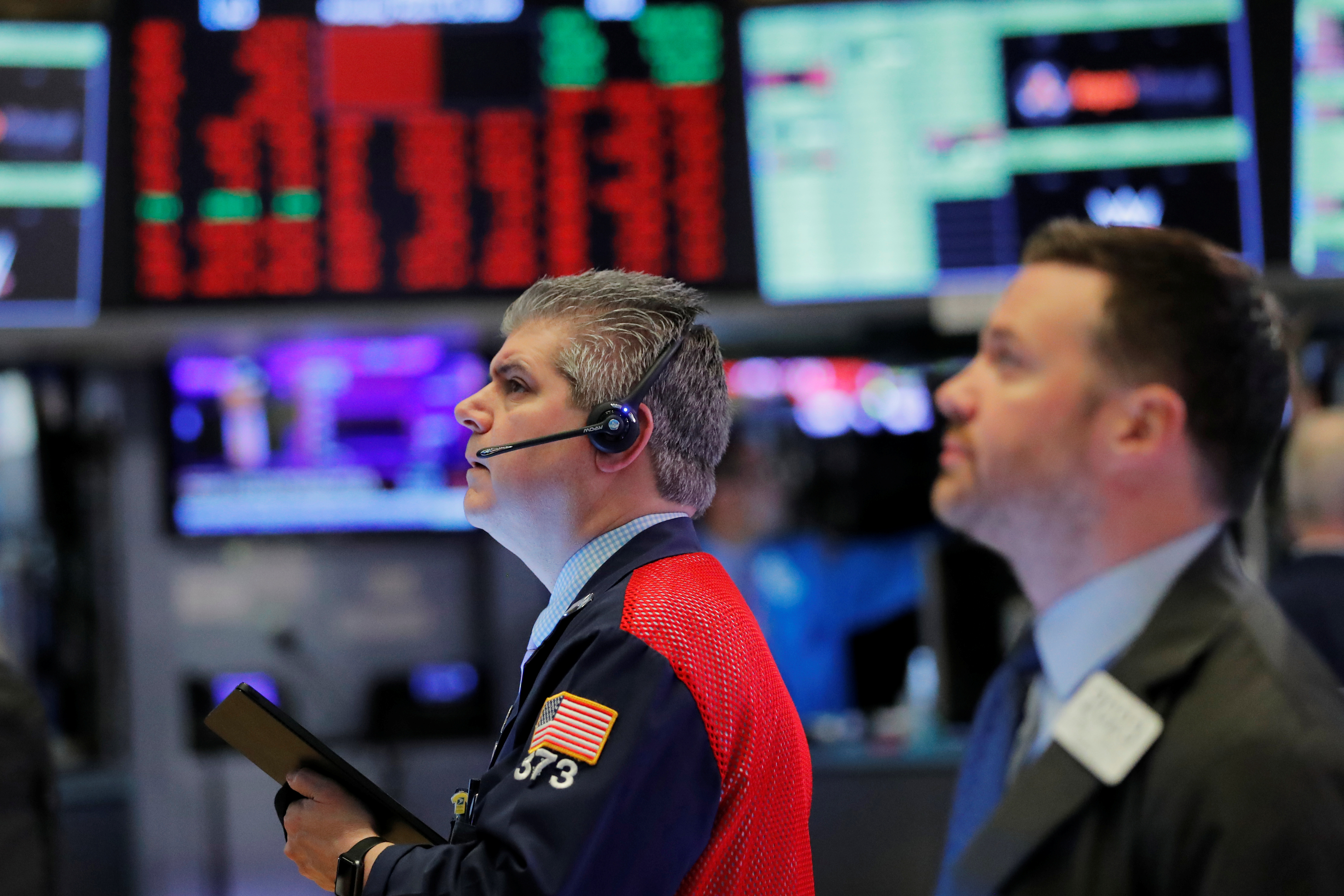 Các nhà giao dịch Pg88vnd dành cho Android và iOS tại Việt Nam trên sàn NYSE ở New York, Mỹ - Ảnh: Reuters.