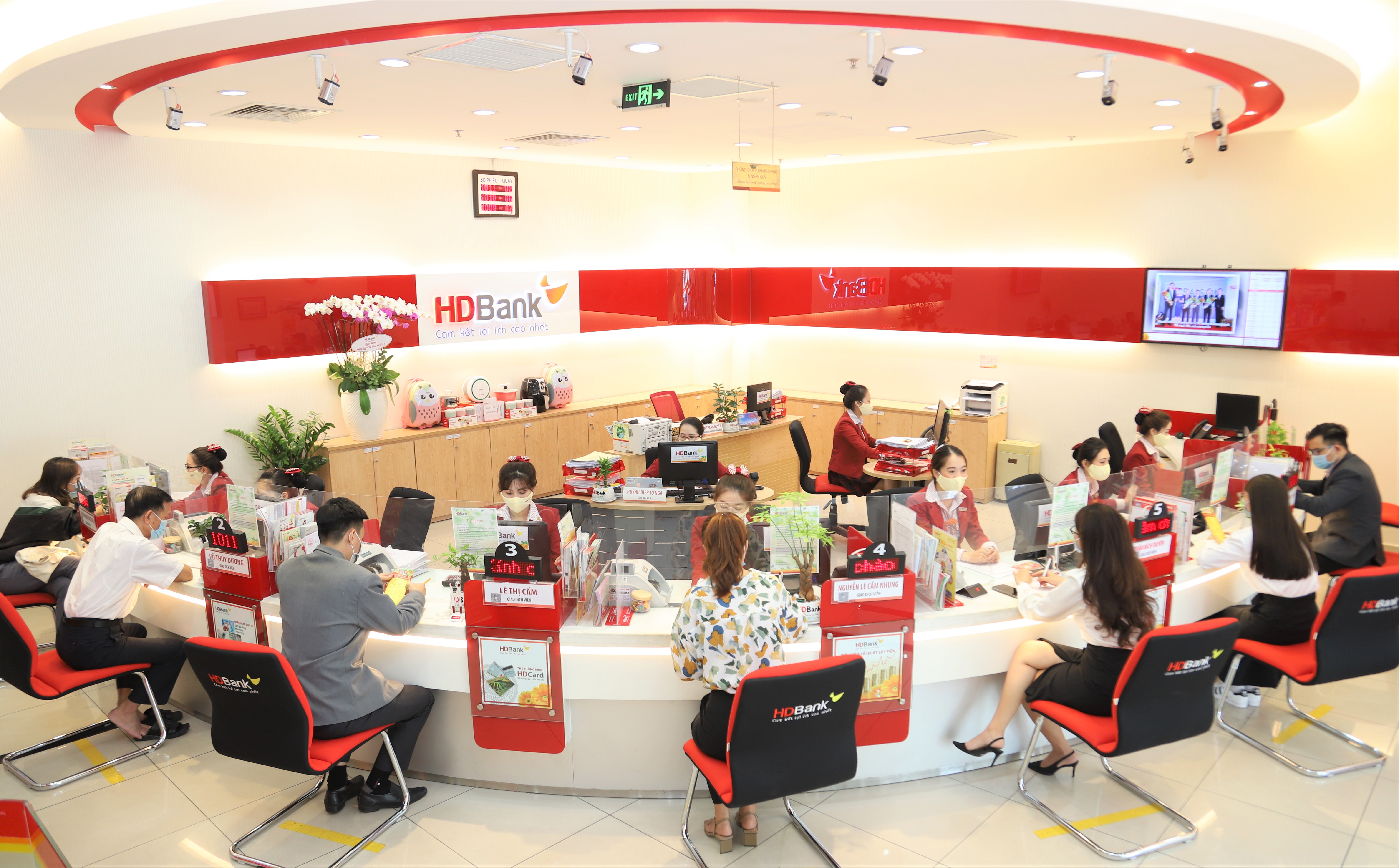 HDBank tiếp tục thực hiện chương trình “Chung tay chia sẻ - Vững bền vượt qua”, Pg88 com chính chủ sẽ điều chỉnh giảm lãi suất đến 4,5% so với lãi suất hiện hành cho khách hàng 6Pg88.con độc quyền mỗi ngày và khách hàng cá nhân.