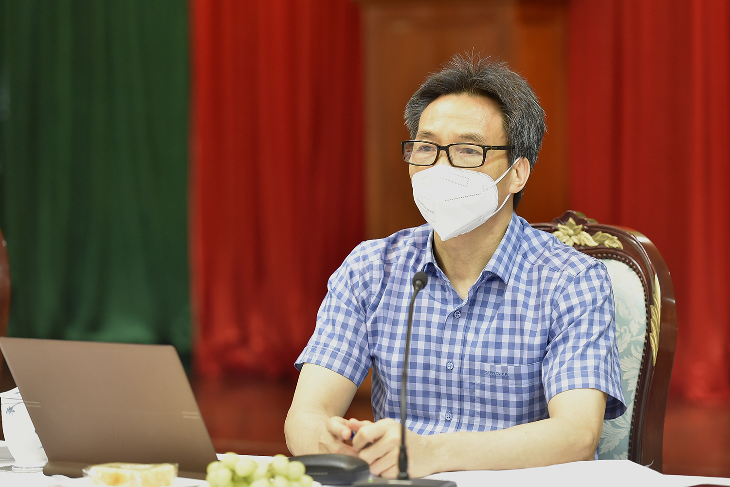 Phó Thủ tướng Vũ Đức Đam họp với Ban Chỉ đạo phòng, chống dịch Covid-19 tỉnh Đồng Nai. Ảnh - VGP. 