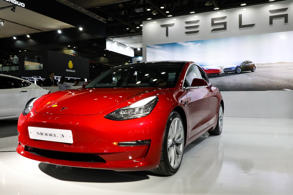 Lợi nhuận Tesla tăng gấp hơn 10 lần sau 1 năm