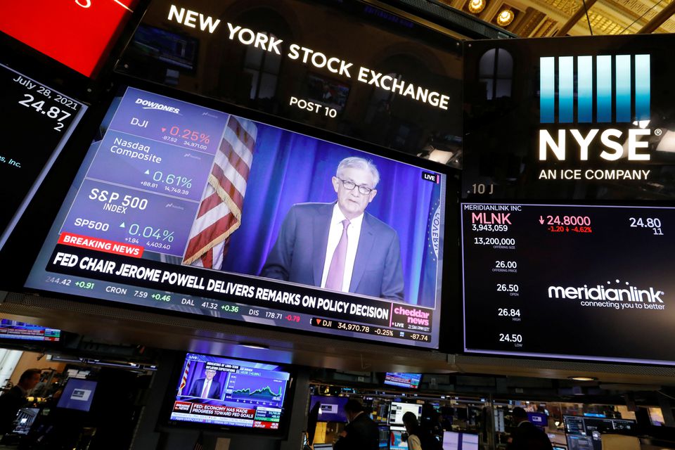 Fed hứa giữ nguyên chính sách nới lỏng, S&P 500 thoát đáy