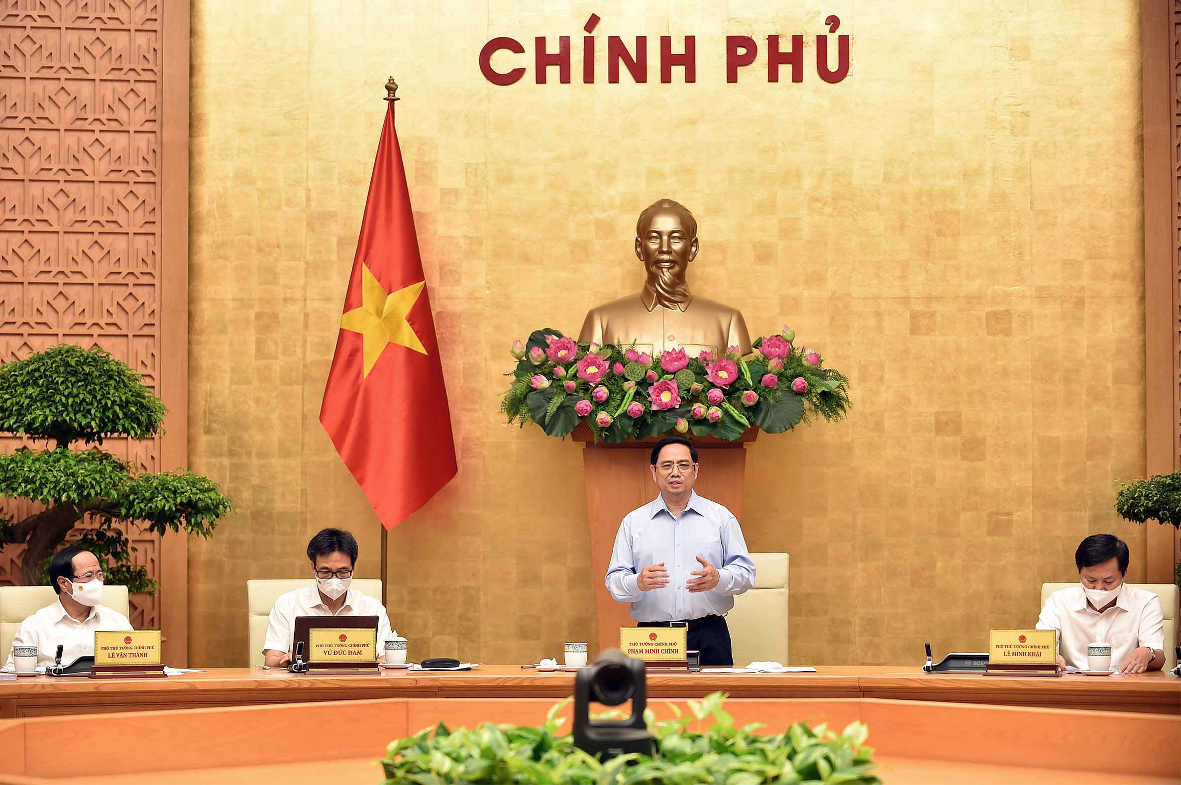 Thủ tướng: Phải xác định phòng chống dịch Covid-19 là cuộc chiến trường kỳ