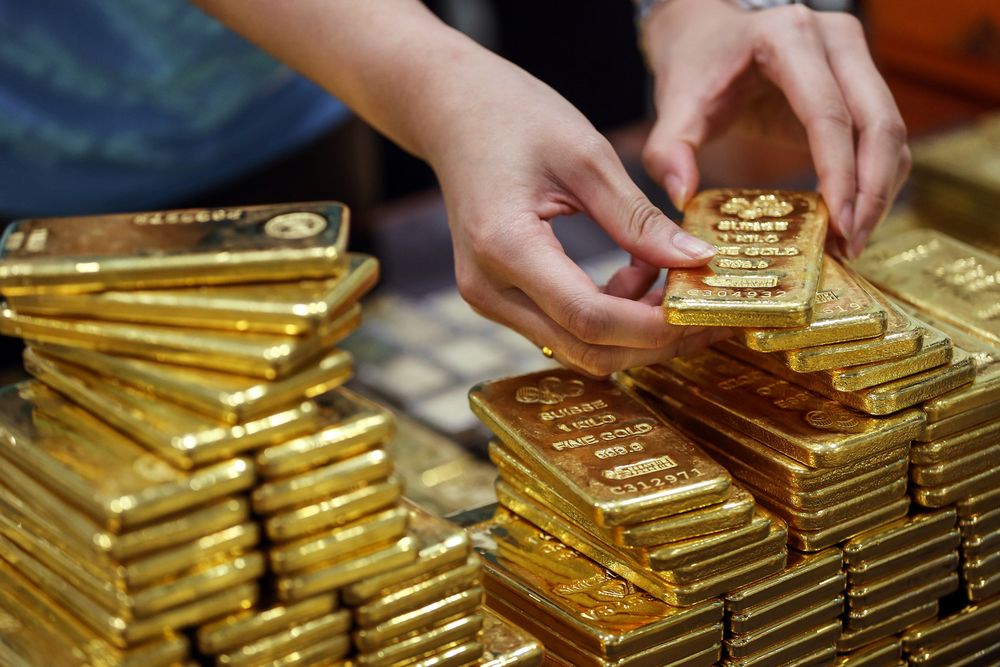 Giá vàng, dầu thô tiếp tục giảm chóng mặt vì đồng USD giữ đà tăng