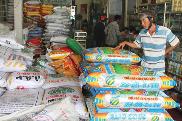 Giá phân bón tăng cao, hai Bộ 