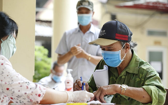 Hà Nội đã hỗ trợ hơn 1,6 triệu người bị ảnh hưởng bởi dịch Covid-19 
