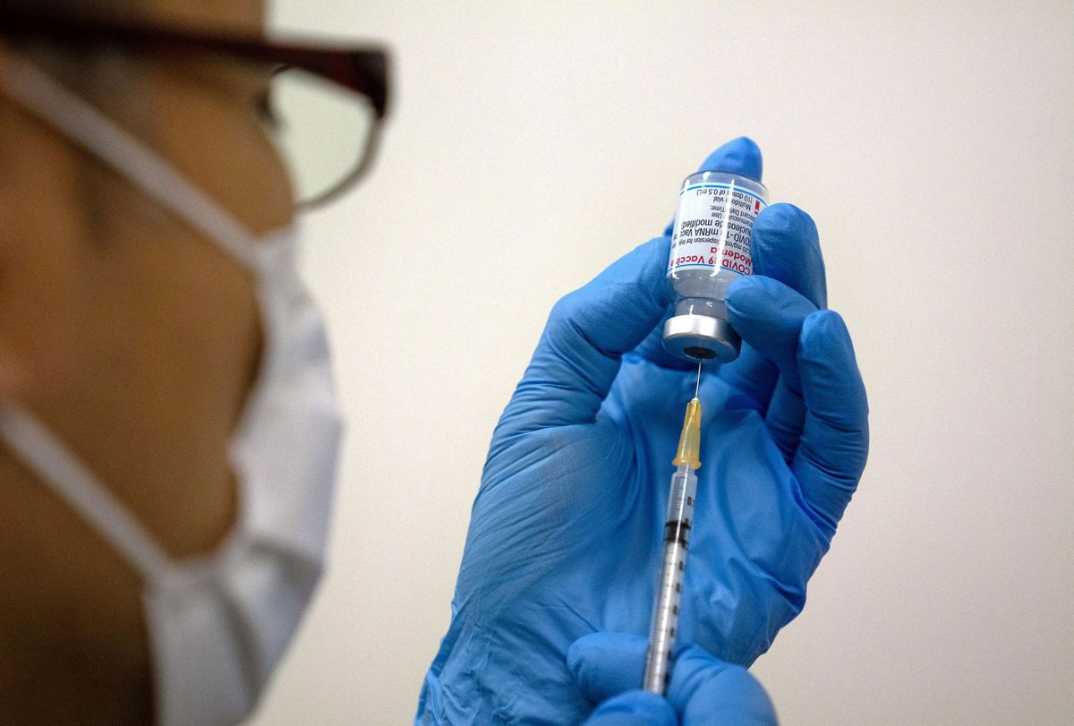 Thêm một lô vaccine Moderna có tạp chất được phát hiện ở Nhật Bản