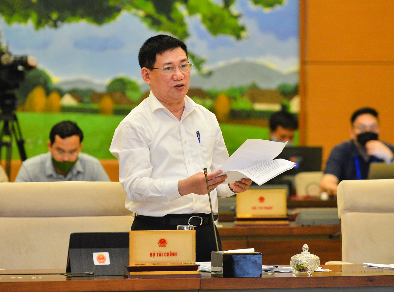 Bộ trưởng Bộ T&agrave;i ch&iacute;nh Hồ Đức Phớc tr&igrave;nh b&agrave;y&nbsp;Tờ tr&igrave;nh dự &aacute;n Luật PG88 Uy Tín Số 1 Việt Nam bảo hiểm (sửa đổi) - Ảnh: Quochoi.vn