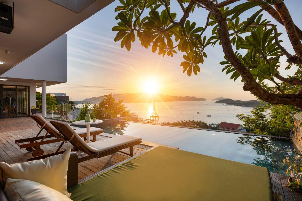 Phối cảnh biệt thự tựa n&uacute;i tại Anh Nguyễn Ocean Front Villas.