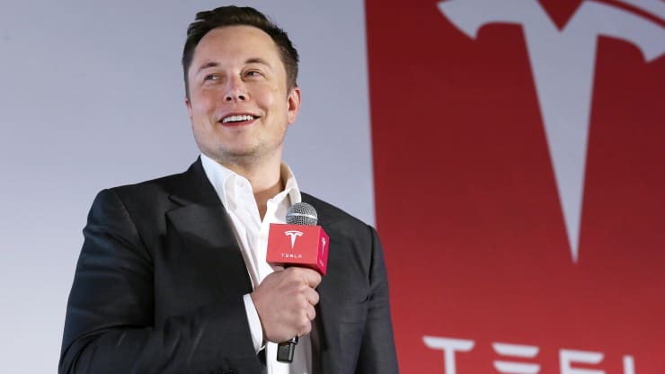 Elon Musk: “Thiếu hụt chip ô tô toàn cầu sẽ chấm dứt vào năm 2022”
