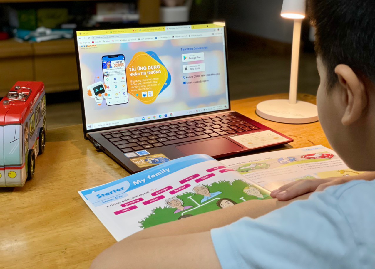 VNPT E-Learning m&ocirc; phỏng đ&uacute;ng quy tr&igrave;nh lớp học b&igrave;nh thường.