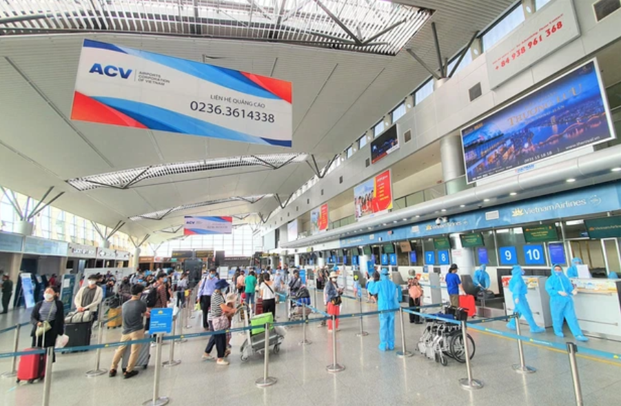 Sân bay quốc tế Đà Nẵng bảo đảm an toàn, kiểm soát tốt công tác phòng chống dịch Covid-19 .