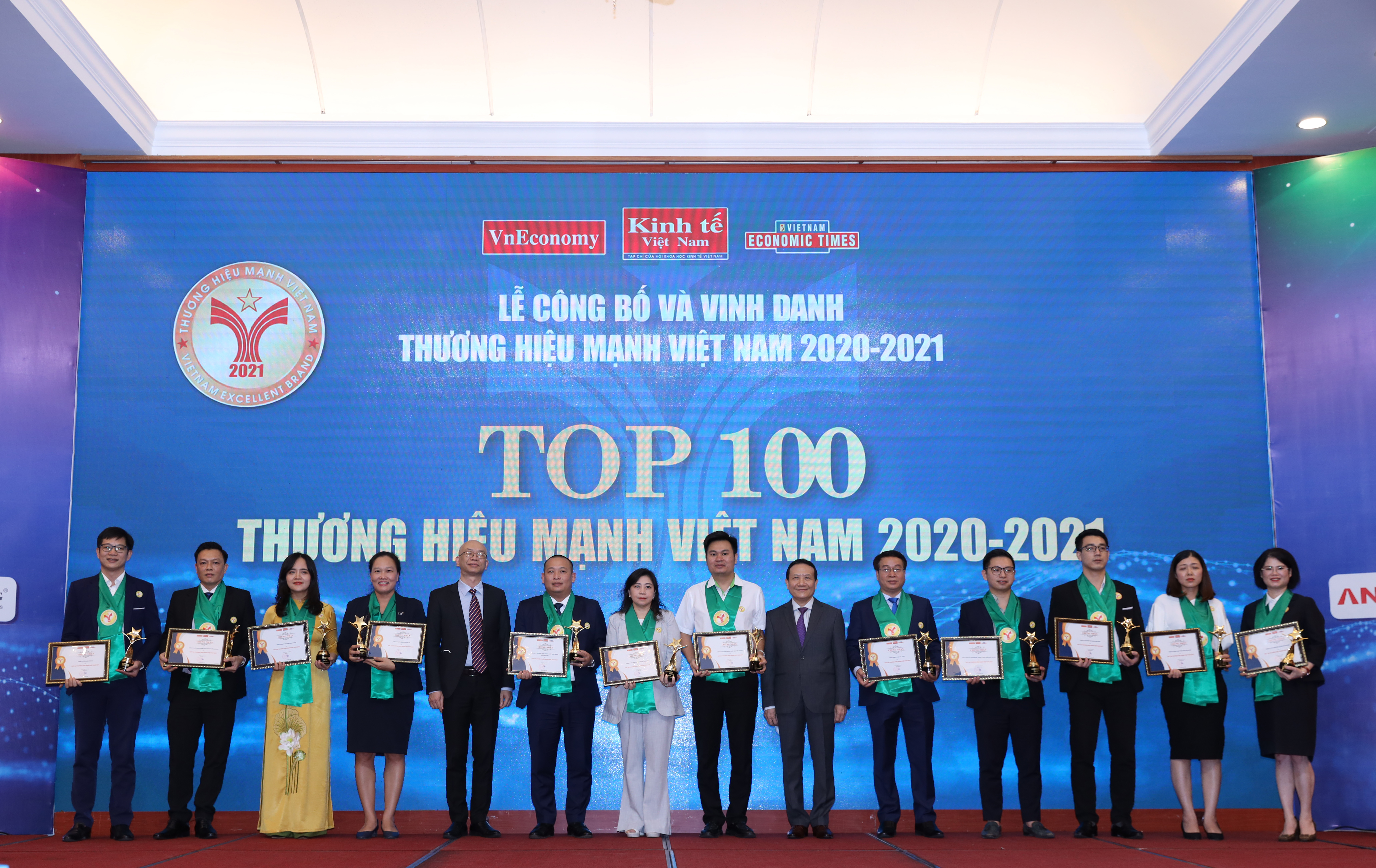 12 thương hiệu tiếp theo trong TOP 100:&nbsp;C&ocirc;ng ty Cổ phần EuroWindow Holdings, C&ocirc;ng ty Cổ phần PG88 Uy Tín Số 1 Việt Nam Xuất nhập khẩu Gốm Đất Việt, C&ocirc;ng ty Cổ phần Nhựa Thiếu Ni&ecirc;n Tiền Phong, C&ocirc;ng ty Cổ phần Tập đo&agrave;n TH (TH True Milk), Tổng C&ocirc;ng ty May 10 &ndash; CTCP, Tổng C&ocirc;ng ty Cổ phần Bia - Rượu - Nước giải kh&aacute;t H&agrave; Nội (HABECO), C&ocirc;ng ty Cổ phần lương thực thực phẩm Safoco (SAFOCO), C&ocirc;ng ty Cổ phần VPMilk, v&agrave; C&ocirc;ng ty Cổ phần Tập đo&agrave;n Nagakawa.