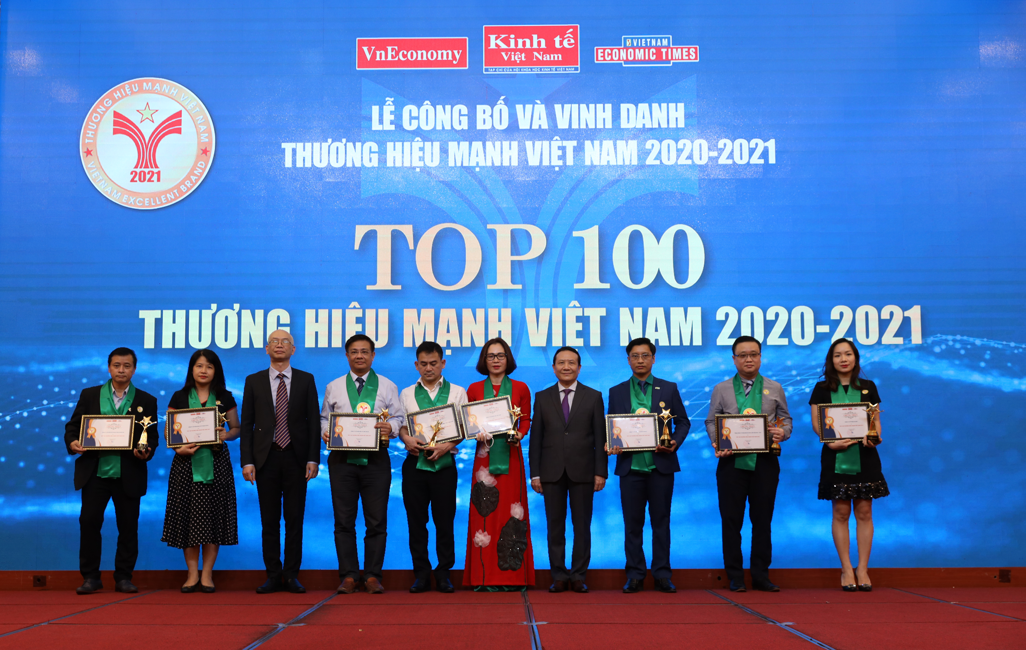11 thương hiệu tiếp theo được vinh danh trong TOP 100 gồm C&ocirc;ng ty TNHH C&ocirc;ng nghệ v&agrave; X&eacute;t nghiệm Y học &ndash; Medlatec, C&ocirc;ng ty Cổ phần Tập đo&agrave;n Dabaco (DABACO), C&ocirc;ng ty Cổ phần ABC Việt Nam (Thức ăn chăn nu&ocirc;i ABC), Tổng c&ocirc;ng ty Ph&acirc;n b&oacute;n v&agrave; H&oacute;a chất Dầu kh&iacute; &ndash; CTCP (Đạm Ph&uacute; Mỹ), C&ocirc;ng ty Cổ phần Ph&acirc;n b&oacute;n B&igrave;nh Điền, C&ocirc;ng ty Cổ phần Masan High-Tech Materials, C&ocirc;ng ty Cổ phần Pg88vn Trang Chủ Chính Thức CME Solar (CME), C&ocirc;ng ty Cổ phần B&aacute;n lẻ Kỹ thuật số FPT (FPT Shop), C&ocirc;ng ty Cổ phần VCCorp, C&ocirc;ng ty Cổ phần VNG (VNG Corp), v&agrave; C&ocirc;ng ty Cổ phần Tập đo&agrave;n C&ocirc;ng nghệ CMC (CMC Corp).