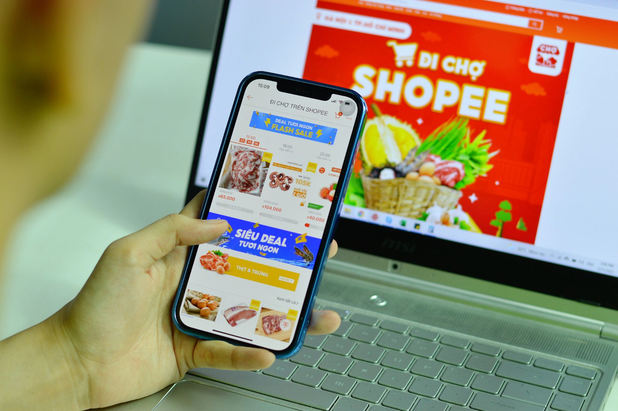 Đặc biệt, m&ocirc; h&igrave;nh đi chợ online đang ng&agrave;y c&agrave;ng nở rộ nhờ nhiều yếu tố tiện lợi.