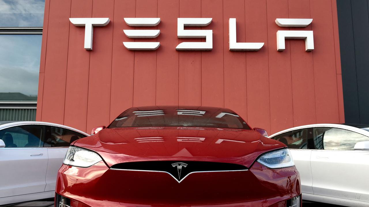Tesla lãi kỷ lục, tỷ suất lợi nhuận vượt 30%