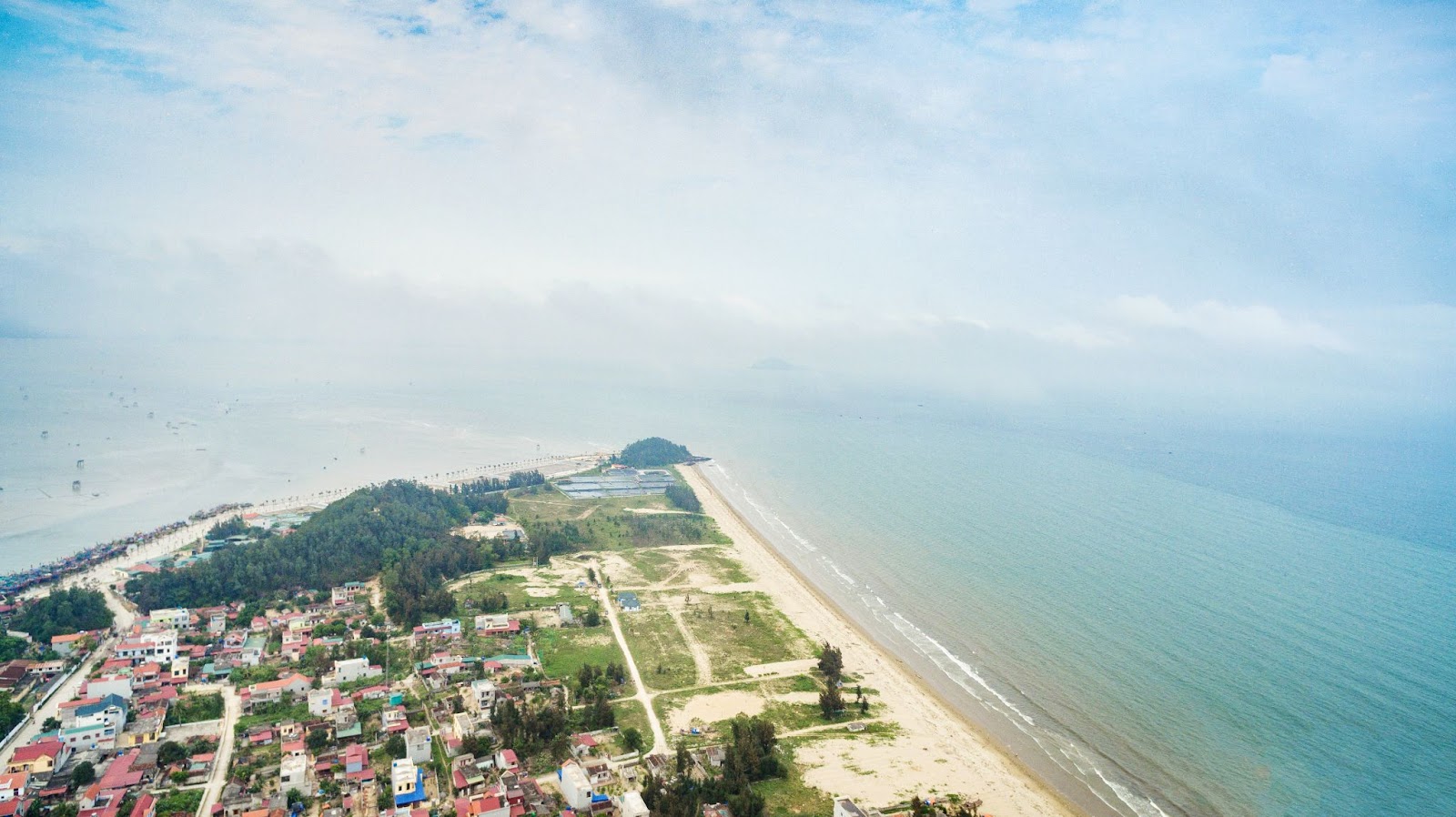 Giá bất động sản tại Hải Tiến được dự báo sẽ tăng 2 - 3 lần trong ba năm tới.