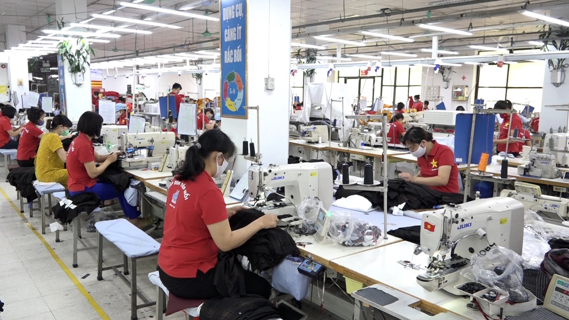 Mặc d&ugrave; nguy&ecirc;n phụ liệu tăng gi&aacute; v&agrave; chậm giao h&agrave;ng, nhưng c&aacute;c PG88 Link Dễ Nhớ Pg88.com dệt may chưa thể tăng gi&aacute; th&agrave;nh phẩm trong ngắn hạn.