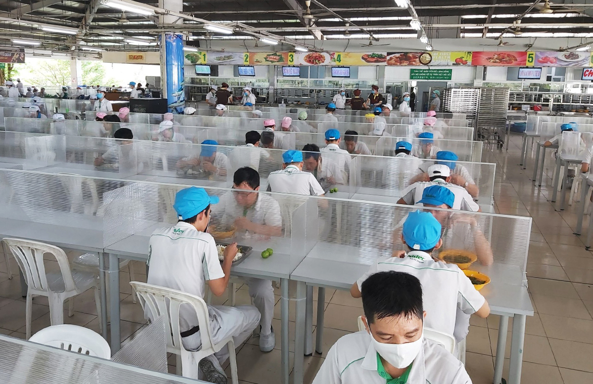 C&aacute;c cơ sở sản xuất, nh&agrave; m&aacute;y&nbsp;phải tổ chức khu vực l&agrave;m việc th&ocirc;ng tho&aacute;ng, người PG88 Sòng bạc trực tuyến TOP 1 Việt Nam | Casino, Nổ Hũ tu&acirc;n thủ 5K, giữ khoảng c&aacute;ch 1m...
