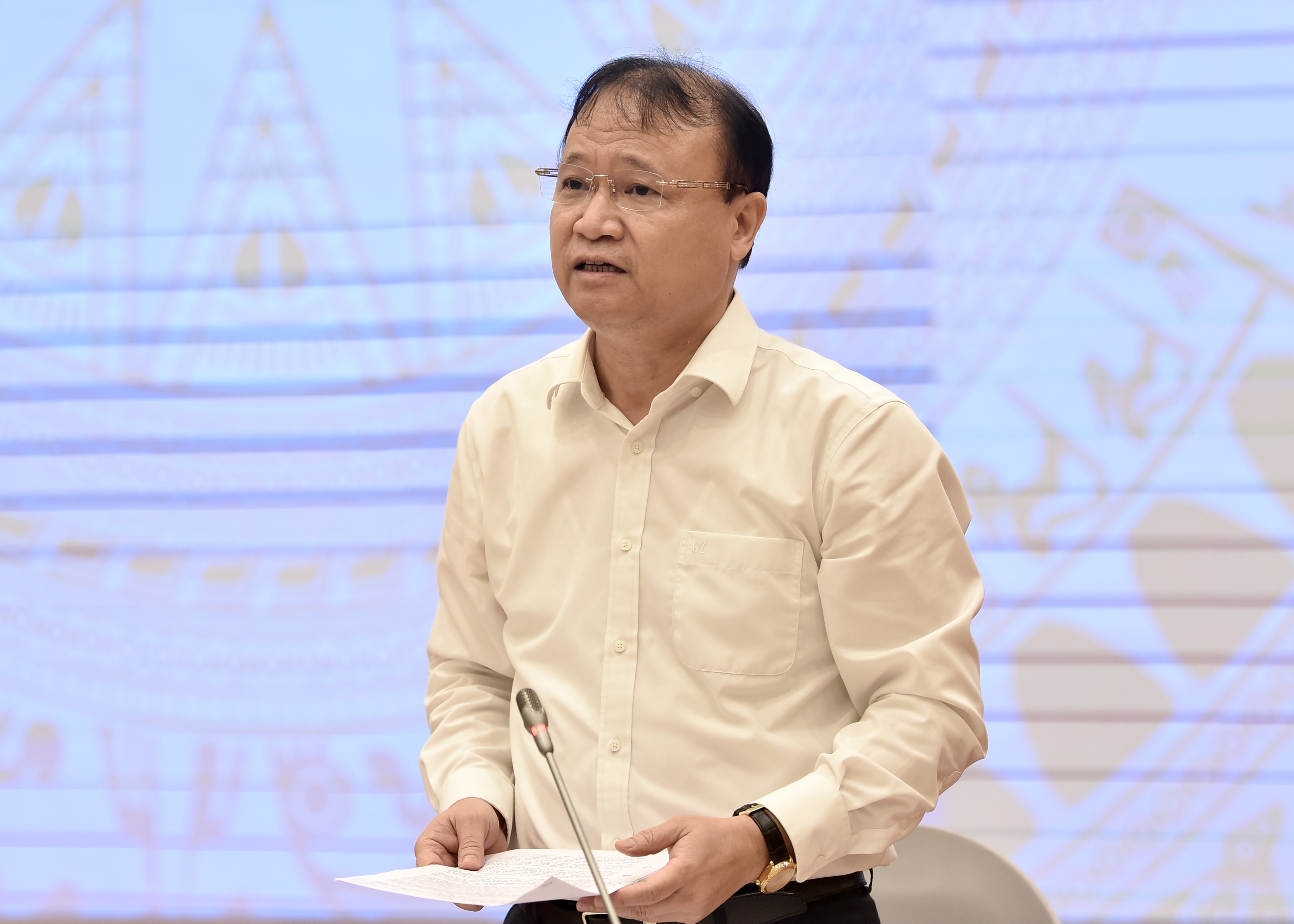 Thứ trưởng Bộ Công Thương Đỗ Thắng Hải trả lời báo chí tại họp báo - Ảnh: VGP/Nhật Bắc