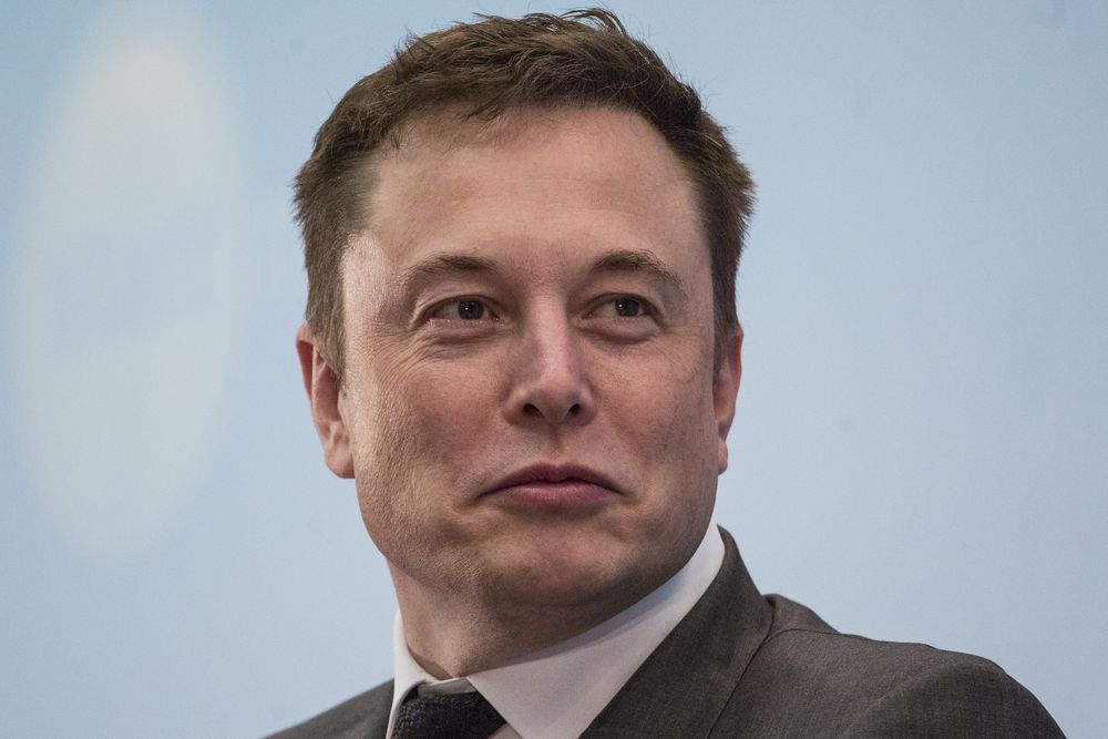 Elon Musk bán hơn 1 tỷ USD cổ phiếu Tesla lấy tiền đóng thuế