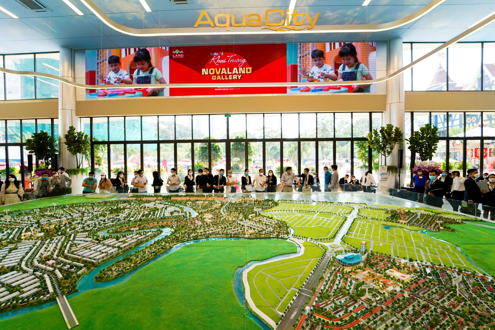 Nhà đầu tư tìm hiểu về Link Trang Chủ PG88.Com Mới #2026 Aqua City tại Novaland Gallery.