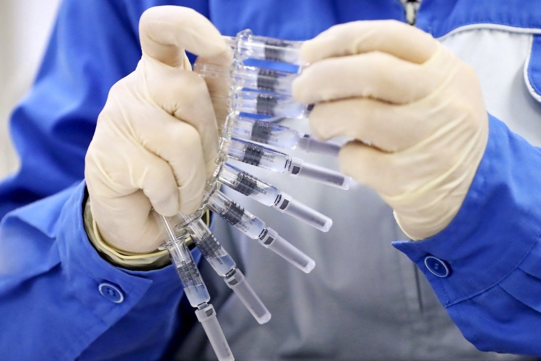 Hiện c&oacute; 4 loại vaccine được cấp ph&eacute;p tại Trung Quốc, đều l&agrave; vaccine do c&aacute;c c&ocirc;ng ty của nước n&agrave;y ph&aacute;t triển - Ảnh: Getty Images