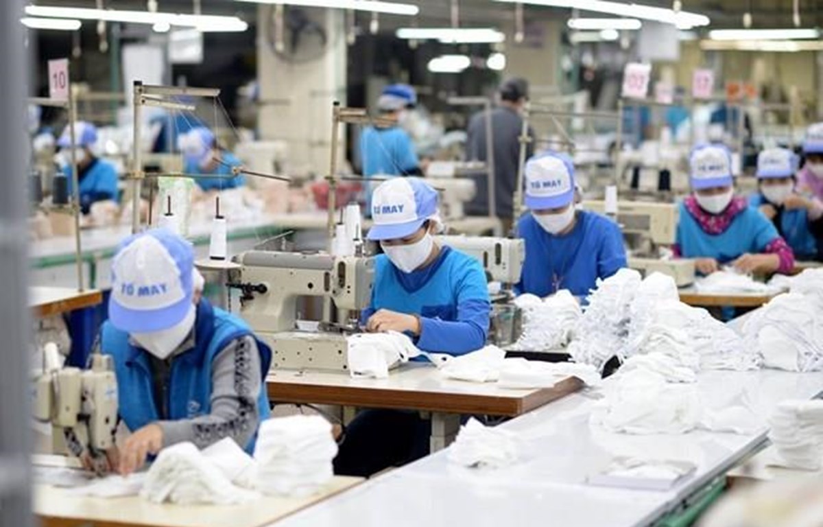 Nhiều chủ sử dụng lao động lâm vào tình cảnh nợ nần, phá sản... Nguồn cung cho thị trường lao động bị suy giảm, cơ cấu việc làm và chuyển dịch trong thị trường bị đảo chiều.