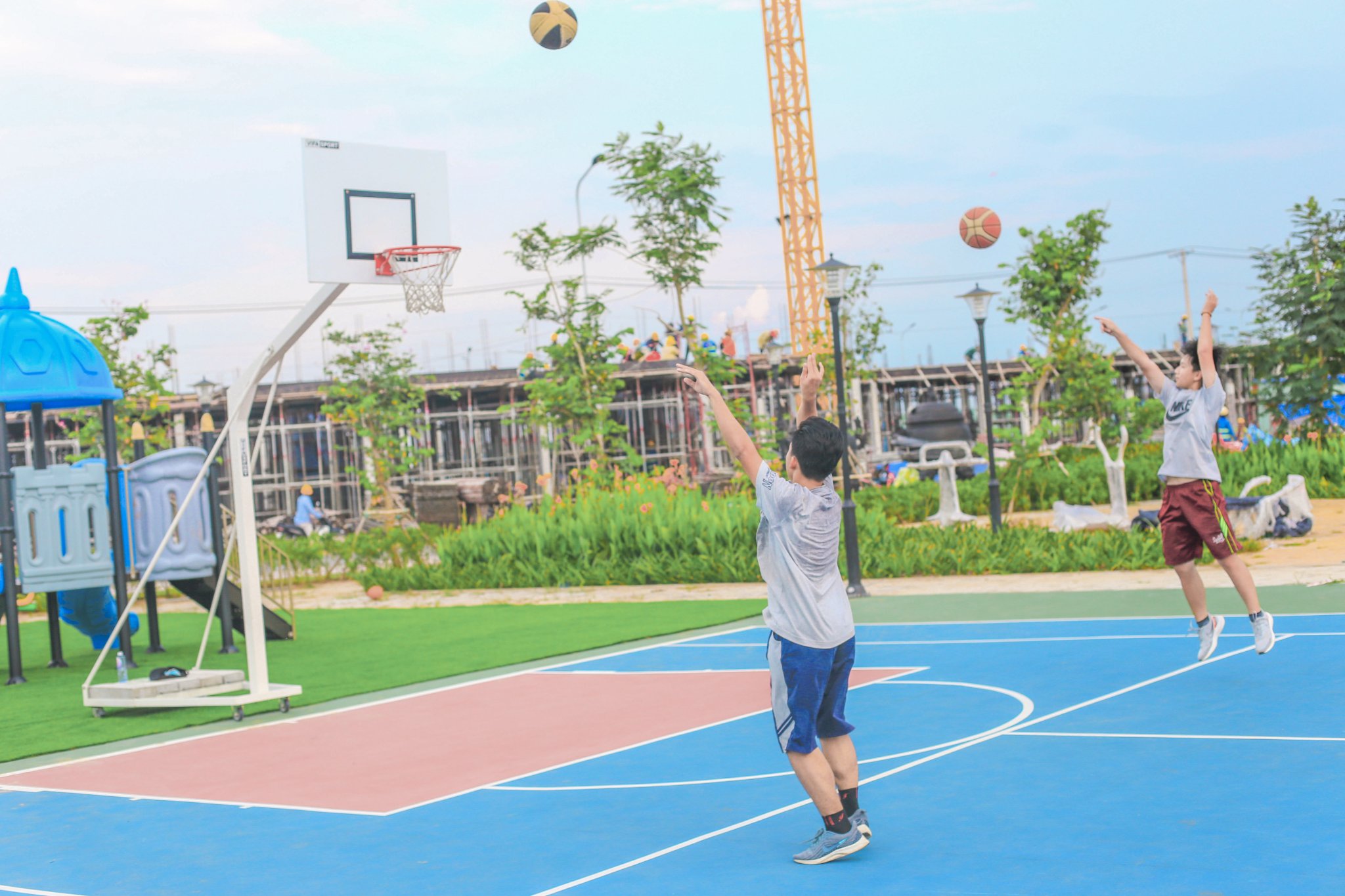 The Sol City d&agrave;nh đến 43.000m2 để ph&aacute;t triển c&aacute;c mảng xanh.